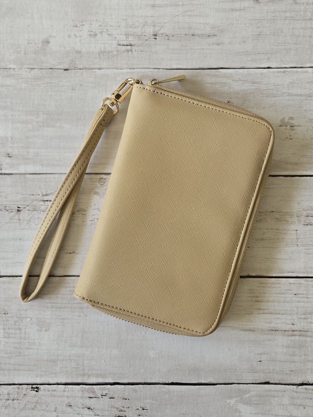 Lost + Wonder Worryfree Passport Wallet
